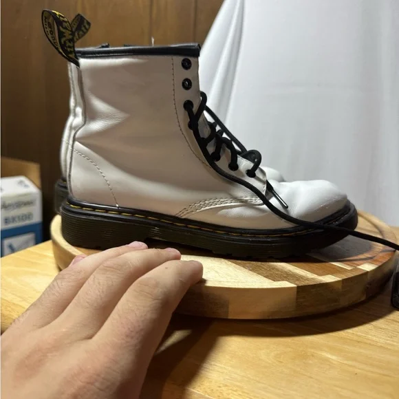 Dr. Martens Kids Zavala J White Leather Combat Boots Side Zip Girls Size 2 - Picture 3 of 7